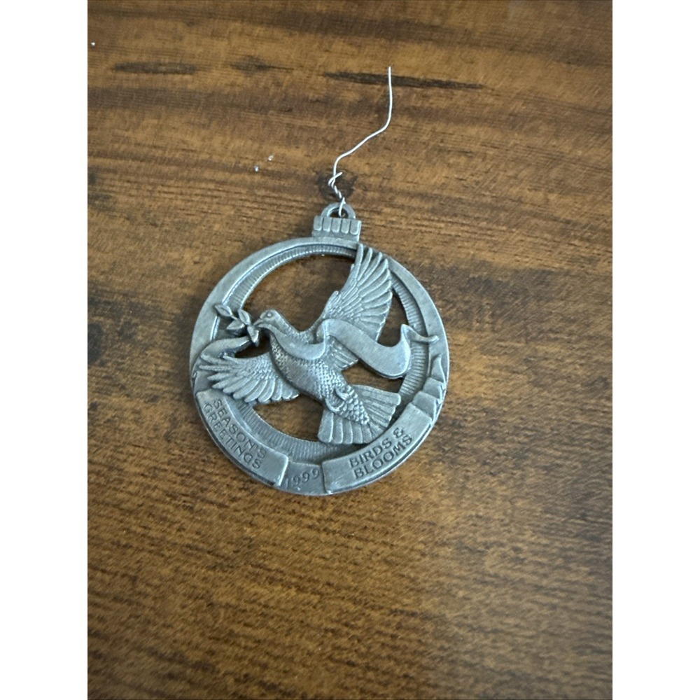 1999 Birds Bloom Pewter Christmas‎ Ornament Pendant Necklace Seasons Greetings